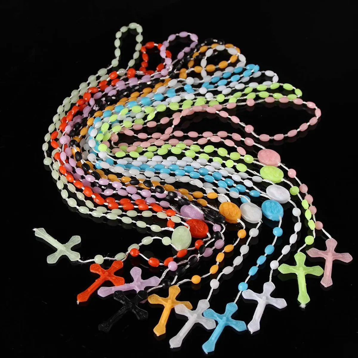 Women’s gemstone necklaces-Streetwear Shiny Cross Plastic Unisex Pendant Necklace