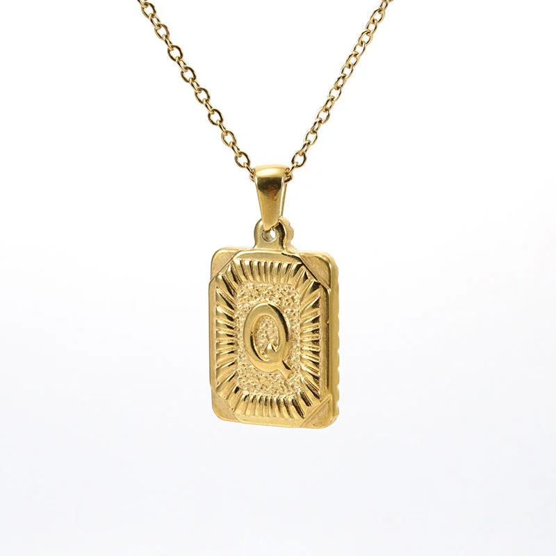 (Including Chain) Gold Q