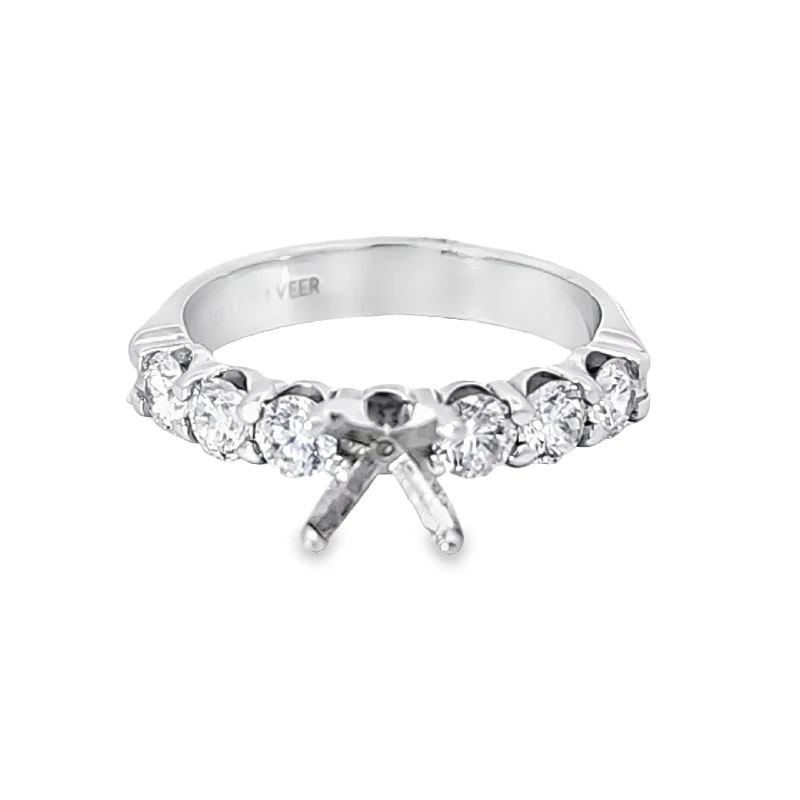 Women’s eco-conscious engagement rings-DIAMOND ENGAGEMENT RING SETTING