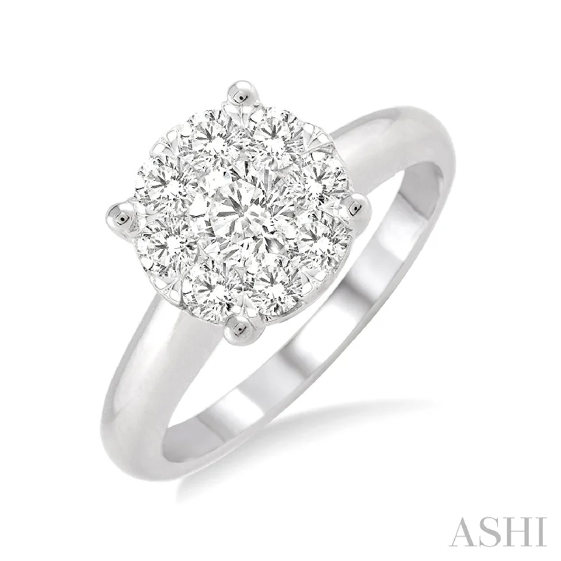 Women’s engagement rings with heart-shaped diamonds-LOVEBRIGHT ROUND CUT DIAMOND RING (1/2CTTW)