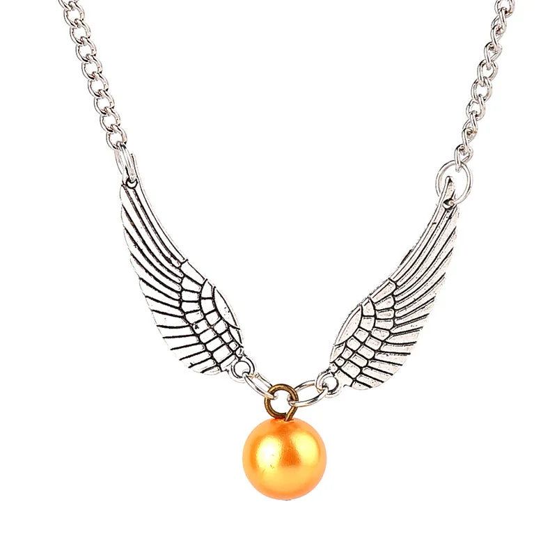 Flying Thief Pearl Necklace Antique Silver