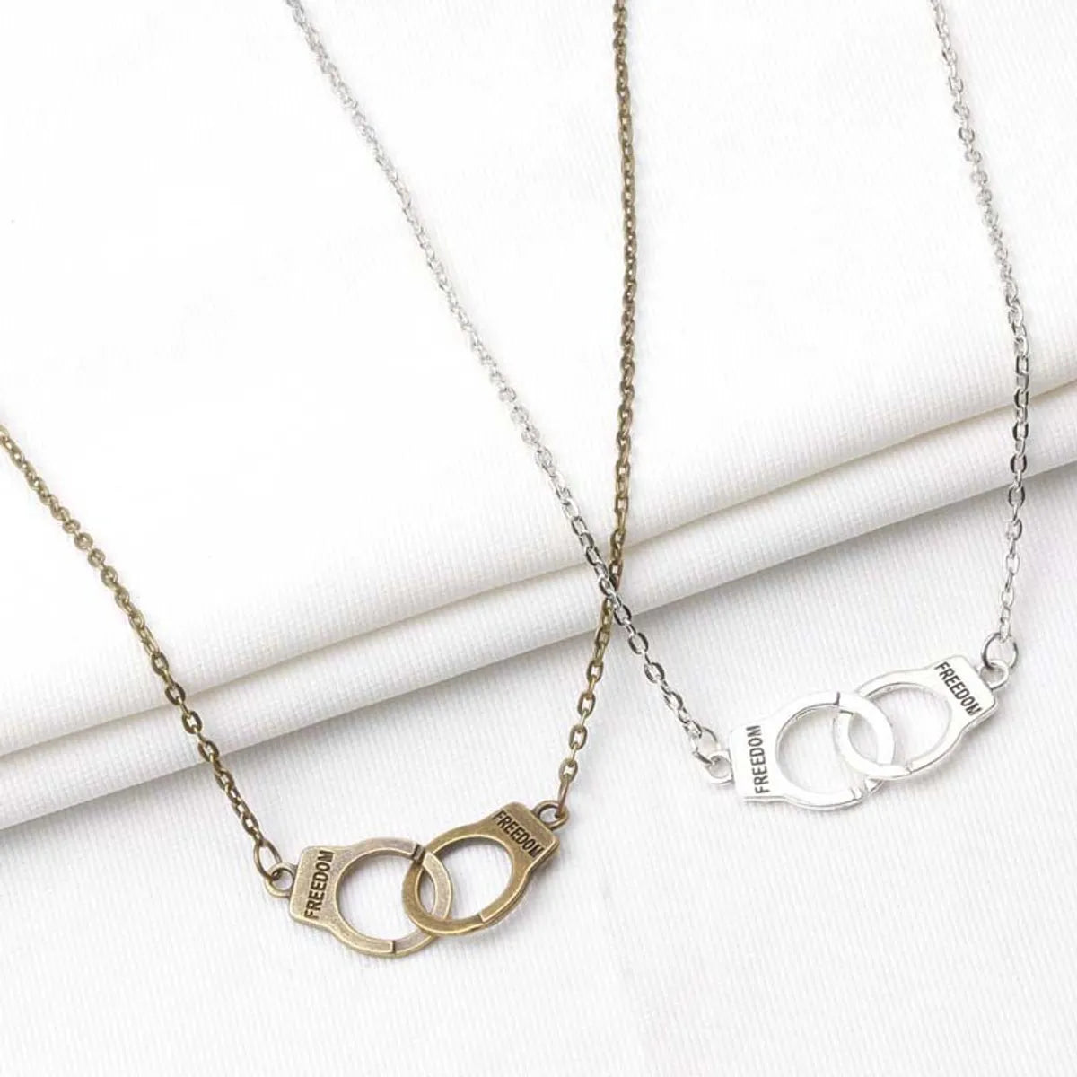 Women’s luxury necklaces-Fashion Handcuffs Alloy Plating Couple Necklace 1 Piece