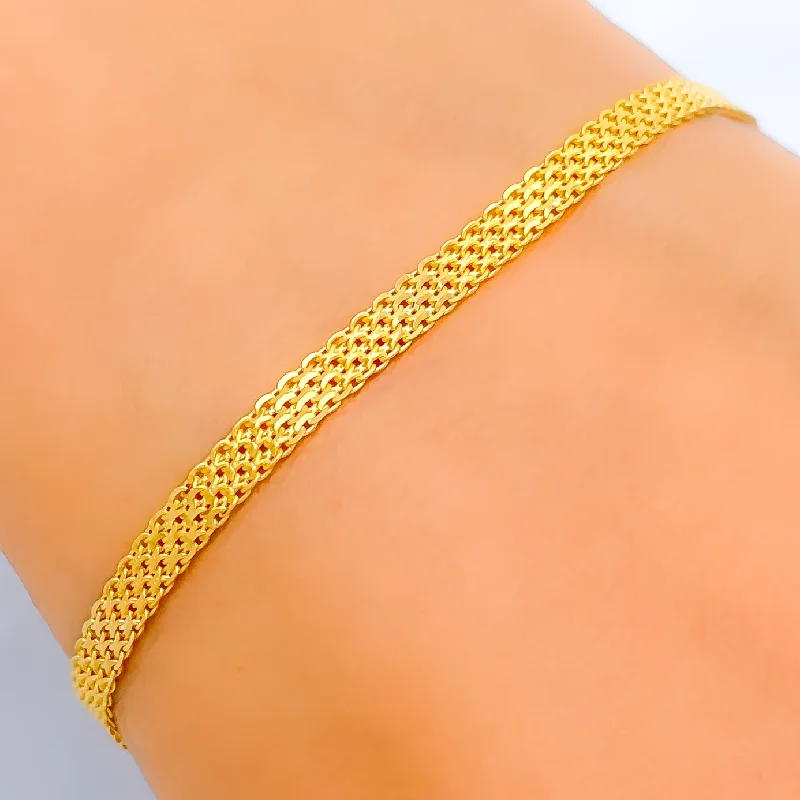 Women’s beaded charm bracelets-Chic Shimmering 22k Gold Chain Bracelet