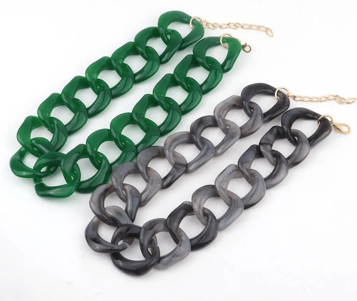 Women’s luxury necklaces-Retro Gradient Color Arylic Chain Women's Necklace