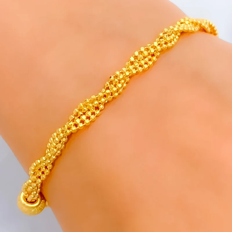 Women’s bangle bracelet sets-Trendy Chic 22K Gold Bracelet