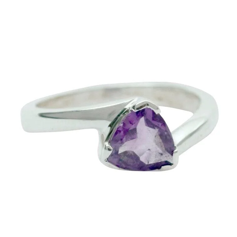 Women’s gold wedding bands-Handmade Sterling Silver 'Scintillating Jaipur' Amethyst Ring (India)