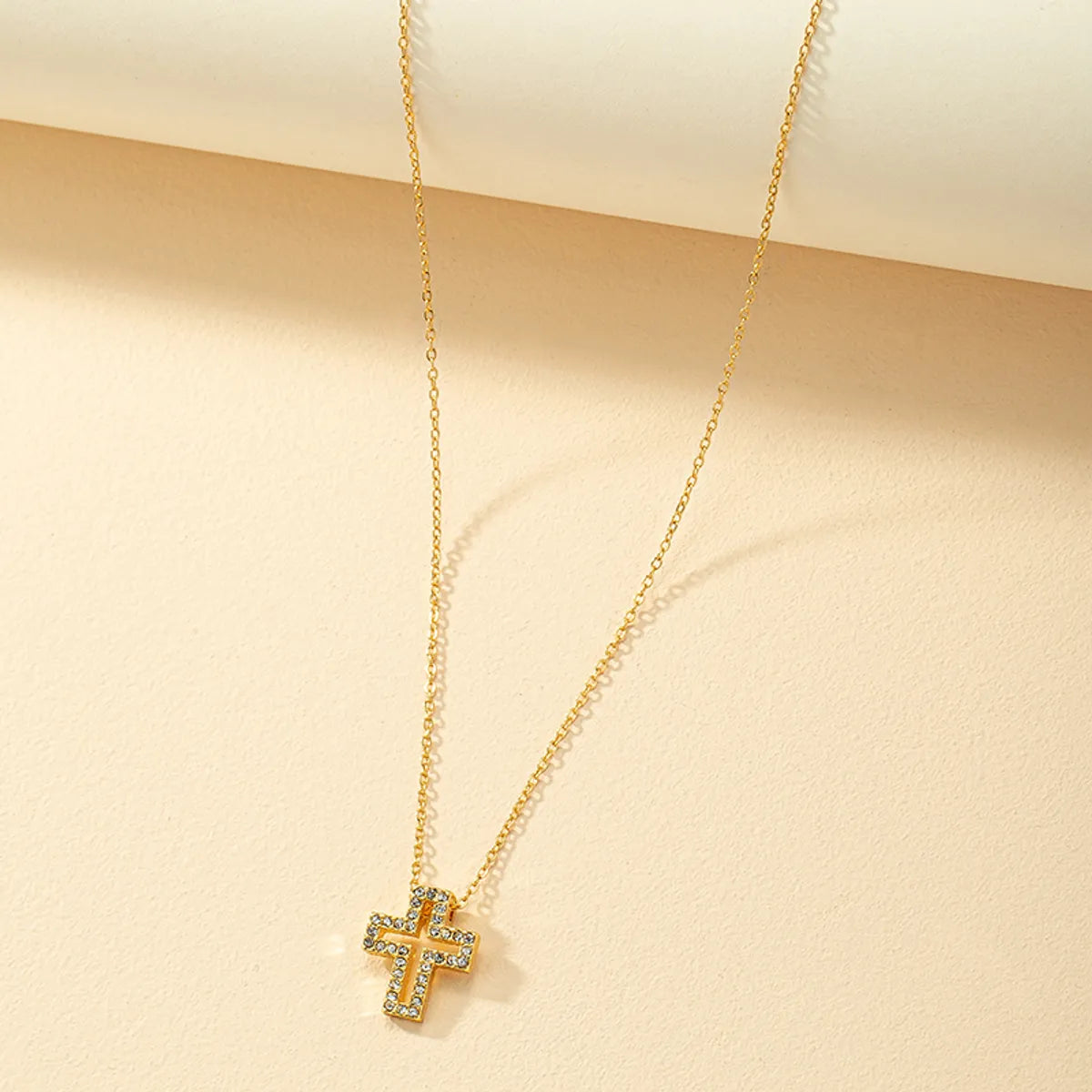 Women’s modern necklaces-1 Piece Simple Style Cross Alloy Plating Rhinestones Women's Pendant Necklace