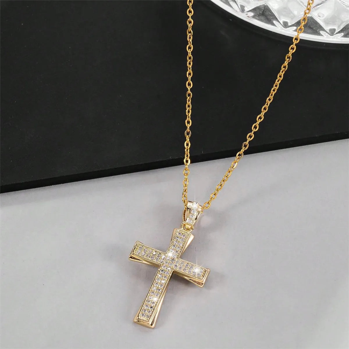 Women’s rose gold necklaces-Classical Cross Copper Plating Inlay Zircon Gold Plated Pendant Necklace