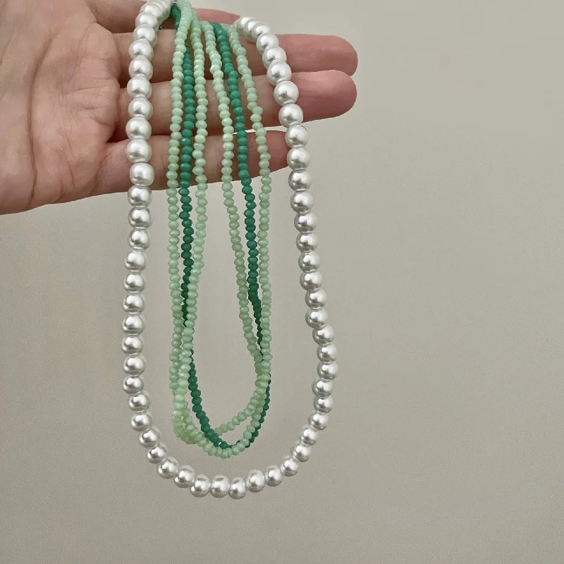 Green Beaded Pearl Necklace