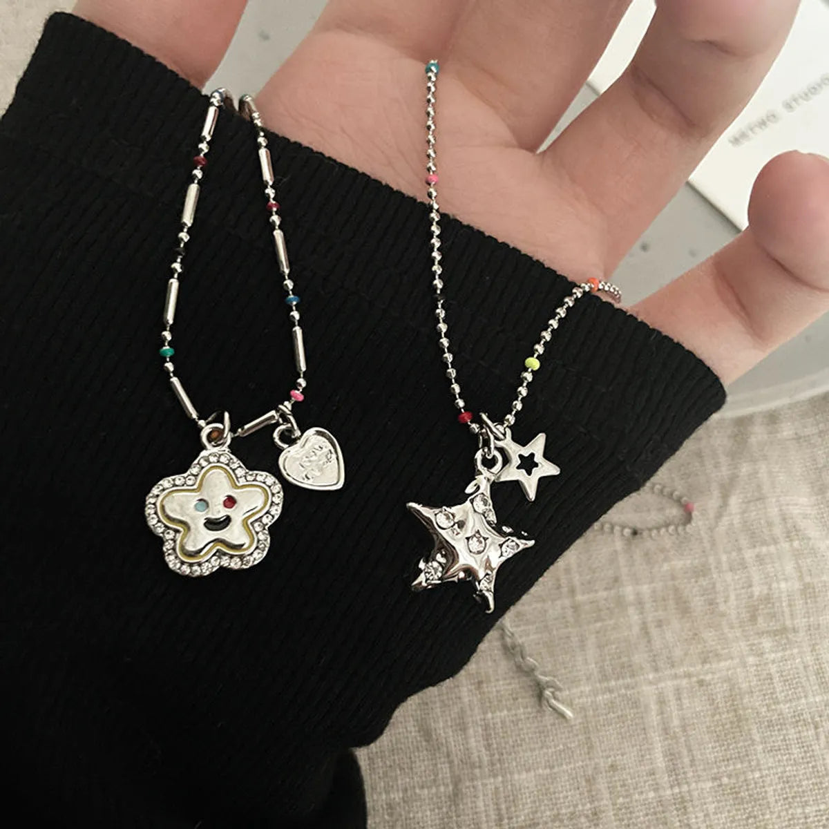 Women’s anniversary gift necklaces-Casual Sweet Streetwear Star Flower Alloy Inlay Artificial Gemstones Women's Pendant Necklace